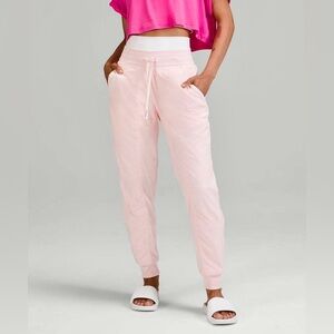 🍓 Lululemon Dance Studio Mid-Rise Lined Jogger Size 6 Strawberry Milkshake